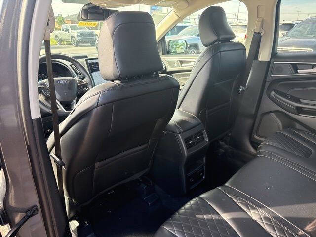 2024 Ford Edge Titanium