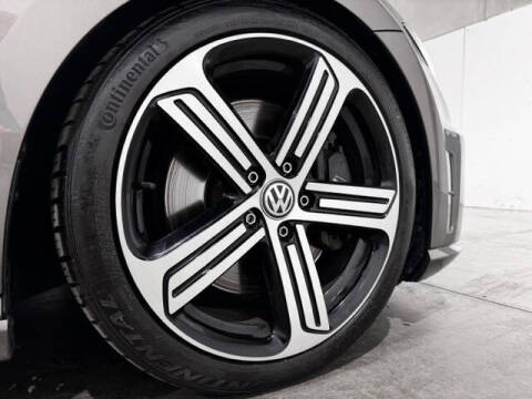 2017 Volkswagen Golf R 4Motion