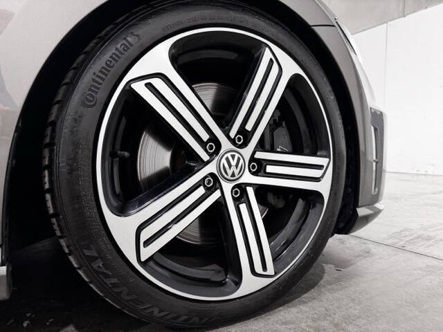 2017 Volkswagen Golf R 4Motion
