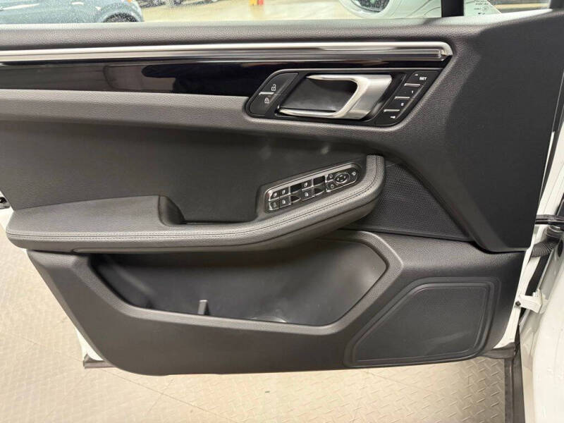2023 Porsche Macan