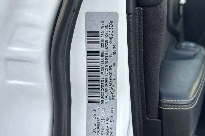 2017 Jeep Cherokee Sport Altitude