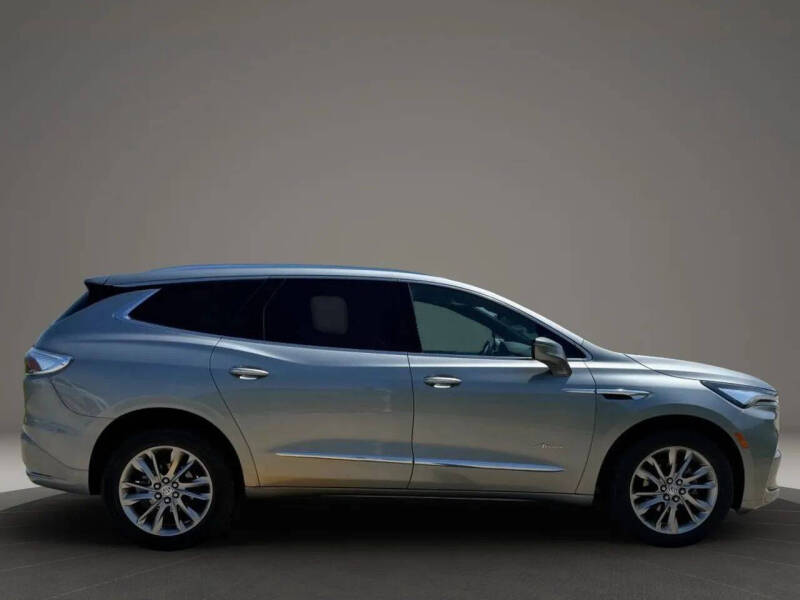 2023 Buick Enclave Avenir