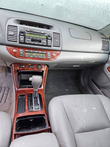 2005 Toyota Camry LE V6