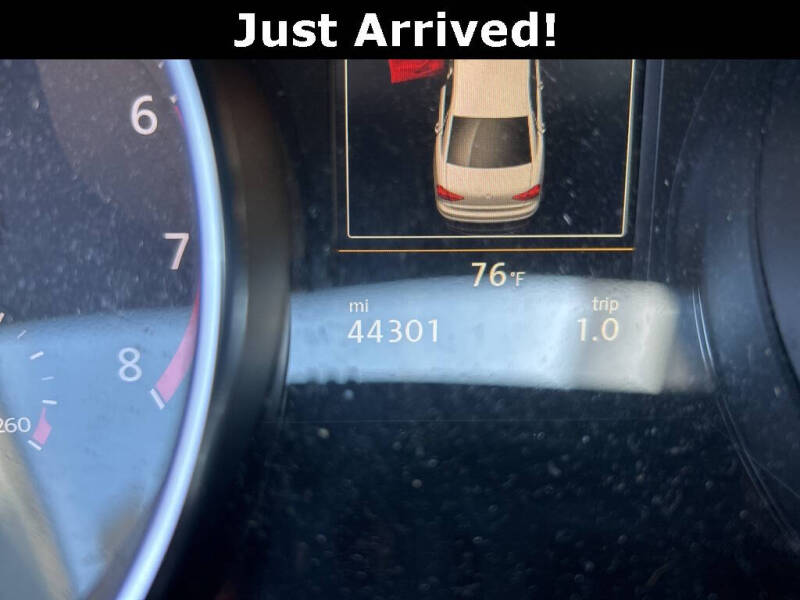 2017 Volkswagen Passat 1.8T SEL Premium