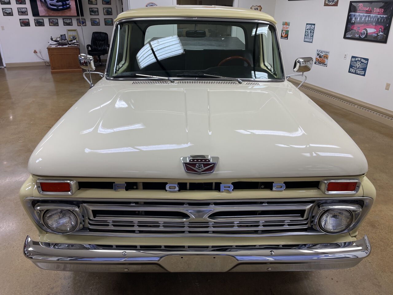 1966 Ford F-100 3