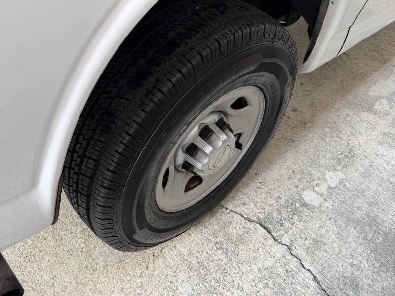 2017 Chevrolet Express 2500