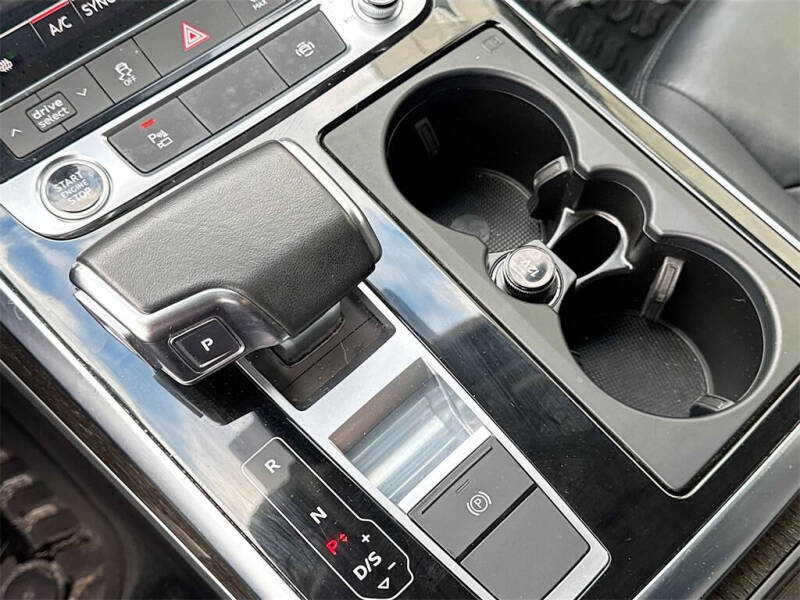 2022 Audi Q7 quattro Premium 55 TFSI