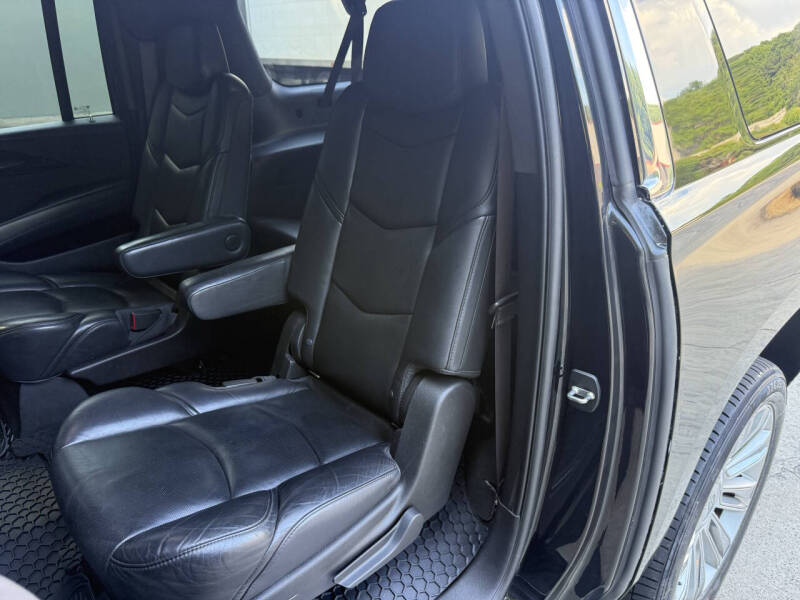 2017 Cadillac Escalade ESV Platinum
