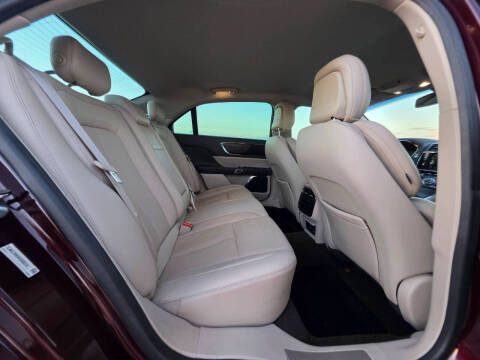 2019 Lincoln Continental Select
