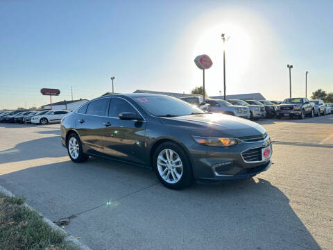 2017 Chevrolet Malibu for sale at UNITED AUTO INC in South Sioux City NE