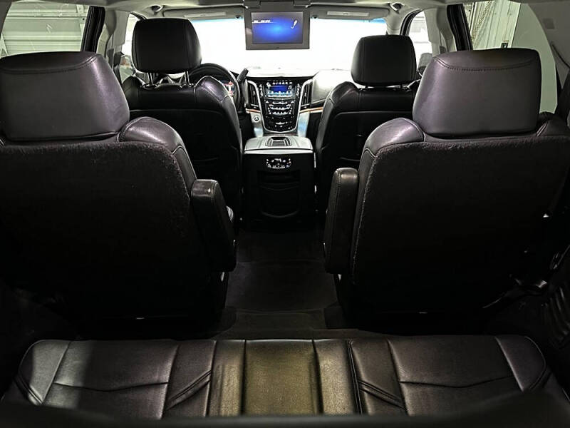 2020 Cadillac Escalade Luxury