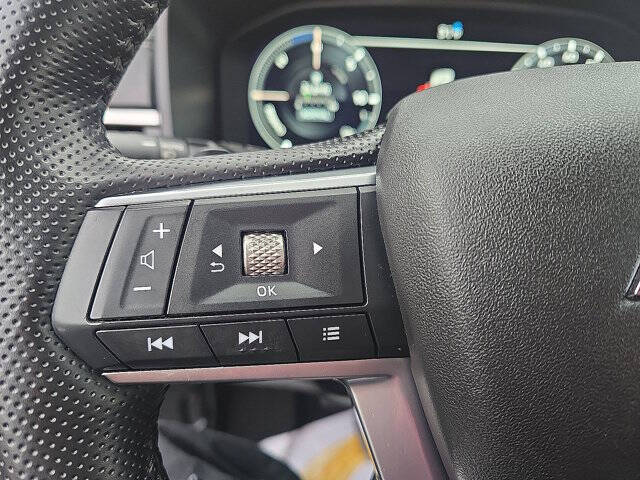 2024 Mitsubishi Outlander PHEV SE