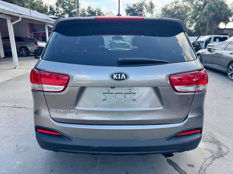 2018 Kia Sorento LX