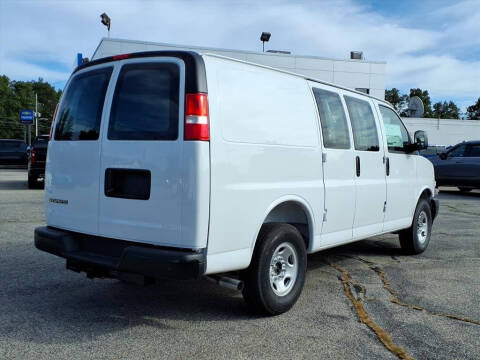 2025 Chevrolet Express 3500