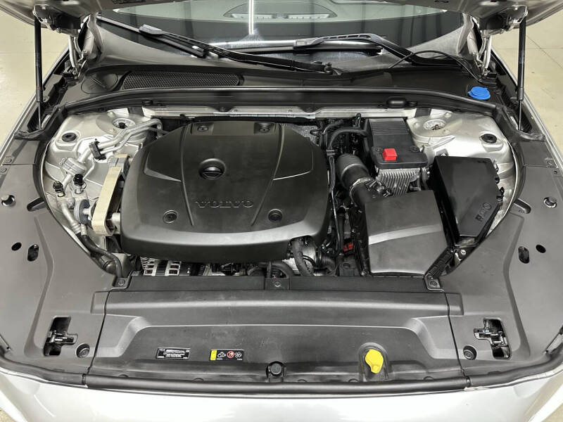 2018 Volvo S90 T5 Momentum