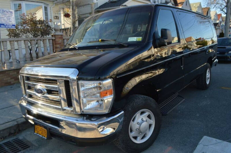 2009 Ford E-Series Wagon