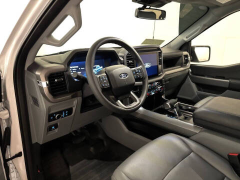 2025 Ford F-150 Lightning Pro