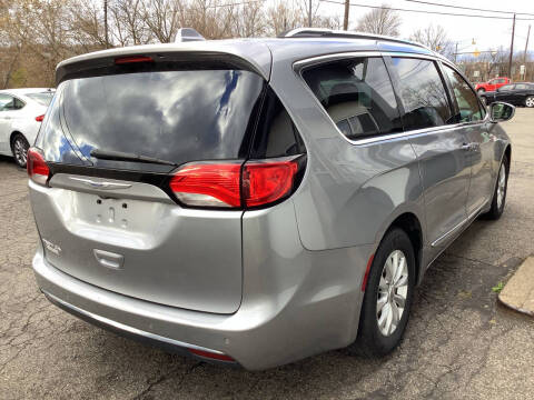 2019 Chrysler Pacifica Touring L