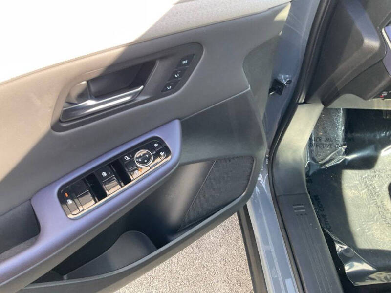 2026 Nissan LEAF Platinum+