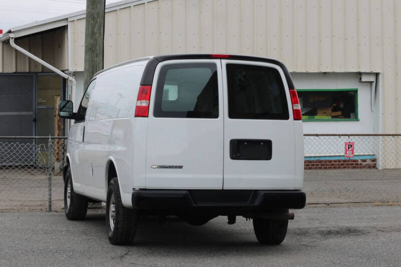 2019 Chevrolet Express 2500