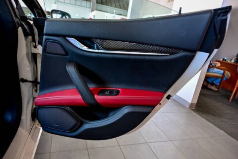 2022 Maserati Ghibli Modena Q4