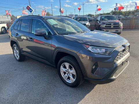 2020 Toyota RAV4 XLE