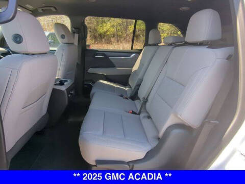 2025 GMC Acadia Elevation