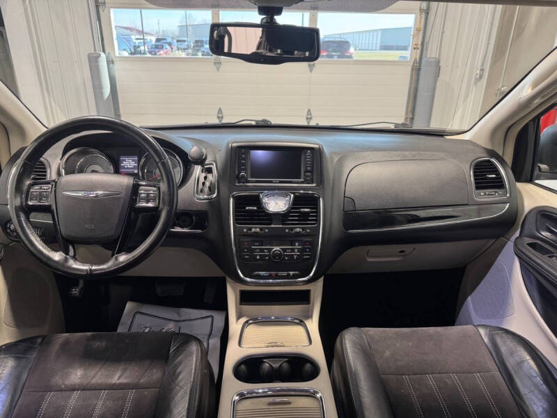 2016 Chrysler Town and Country Limited