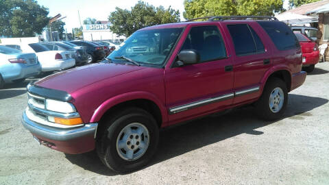 2001 Chevrolet Blazer for sale at Larry's Auto Sales Inc. in Fresno CA