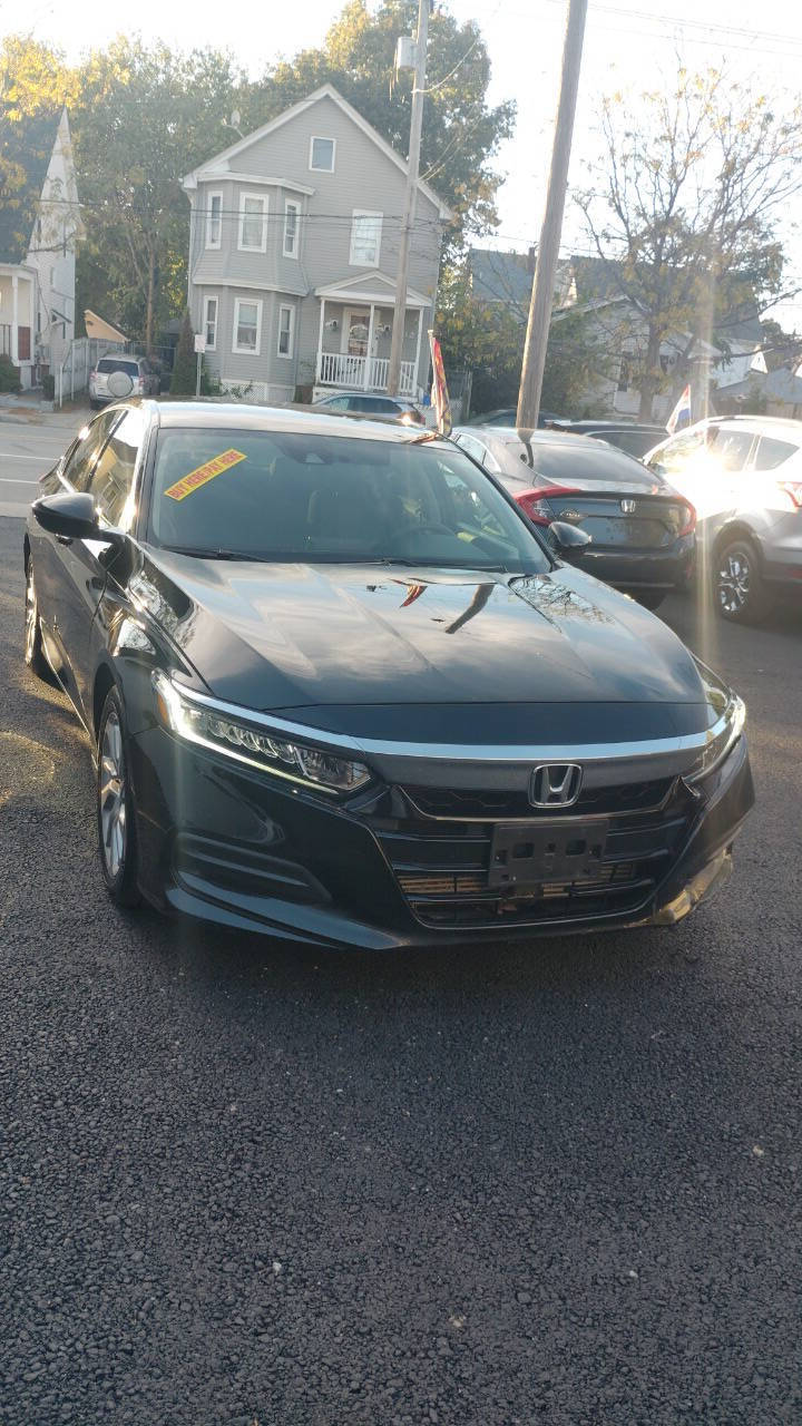 2019 Honda Accord LX 4dr Sedan's photo