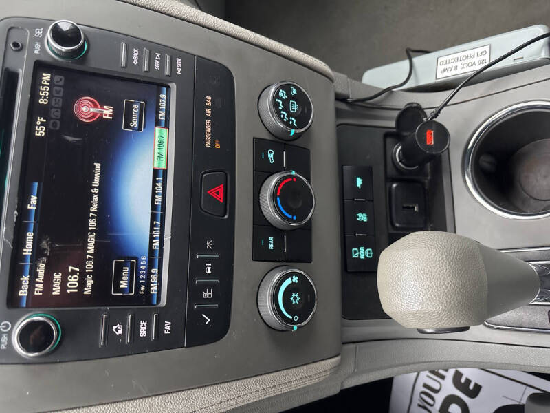 2017 Chevrolet Traverse LS