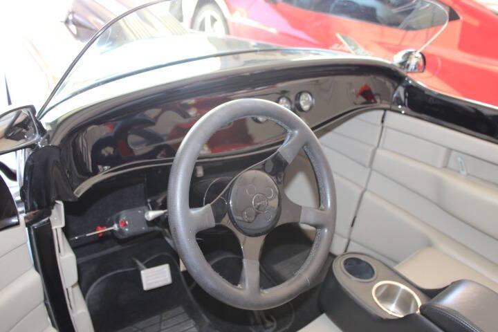 1932 Ford Deluxe