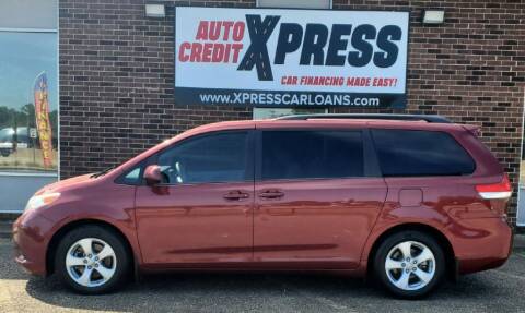 2012 Toyota Sienna for sale at Auto Credit Xpress in Benton AR