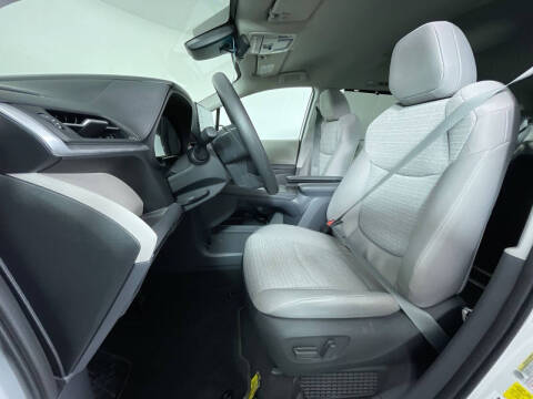 2023 Toyota Sienna LE 8-Passenger