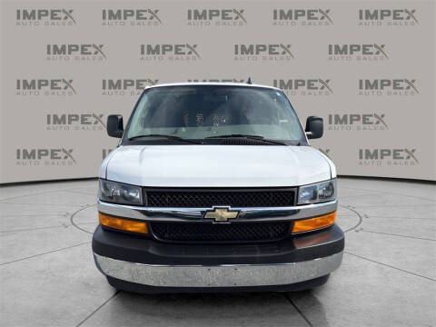 2023 Chevrolet Express 2500