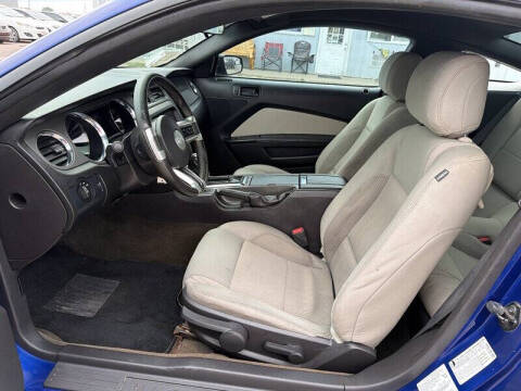 2014 Ford Mustang V6