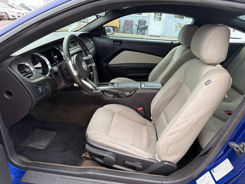 2014 Ford Mustang V6