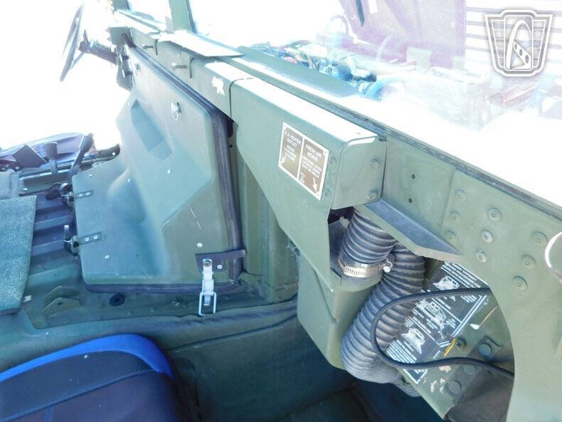 2002 AM General M1123