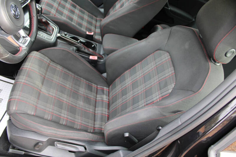 2015 Volkswagen Golf GTI S