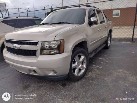 2007 Chevrolet Avalanche for sale at Double Take Auto Sales LLC in Dayton OH