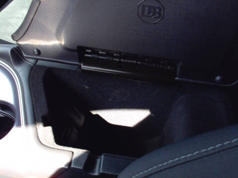 2017 Dodge Challenger SXT Plus