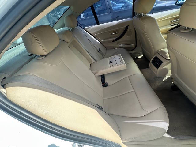 2015 BMW 3 Series 320i