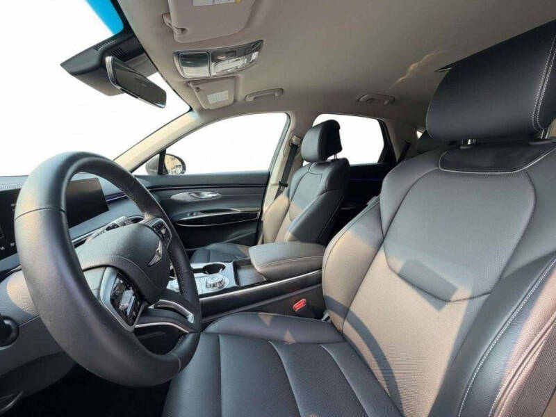 2026 Genesis GV70