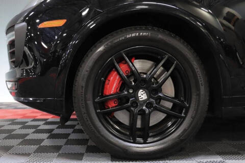 2017 Porsche Cayenne GTS