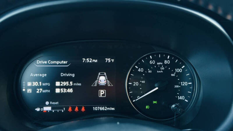 2021 Nissan Kicks SR