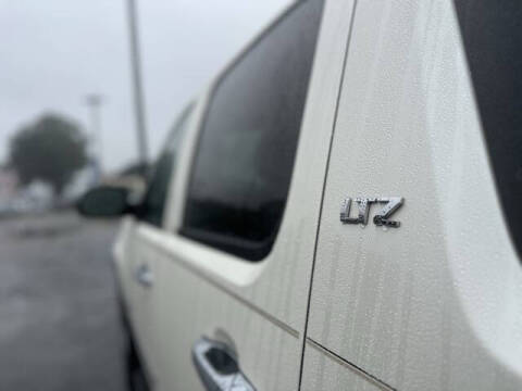 2011 Chevrolet Avalanche LTZ