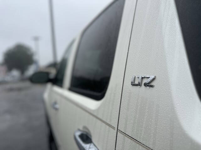 2011 Chevrolet Avalanche LTZ