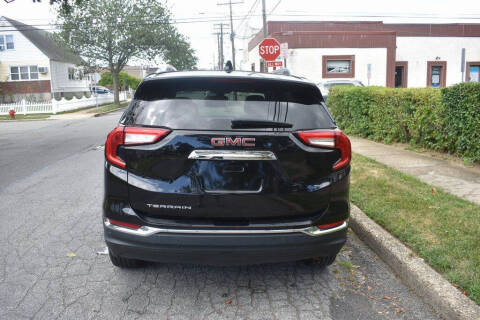 2023 GMC Terrain SLT