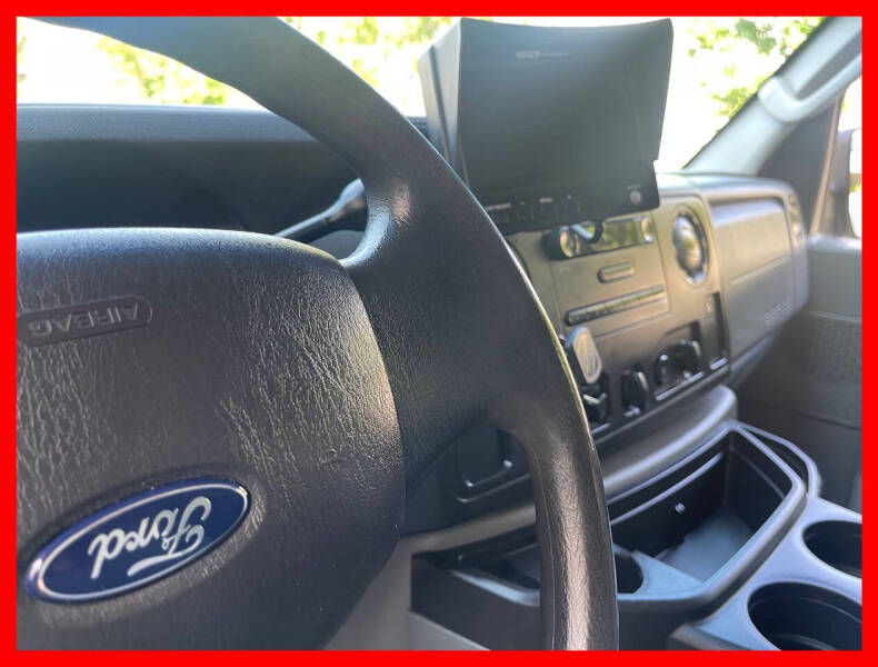 2013 Ford E-Series E-150
