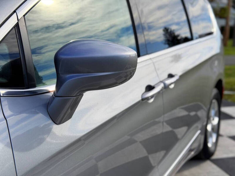 2017 Chrysler Pacifica Touring Plus